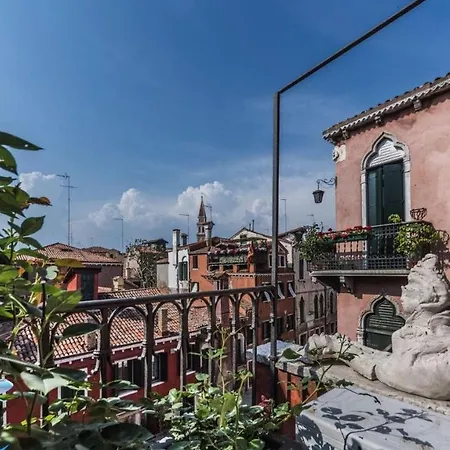 Au Nom De La Rose Apartament Wenecja