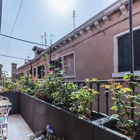 Au Nom De La Rose Apartamento Venecia
