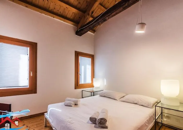 Au Nom De La Rose * البندقية